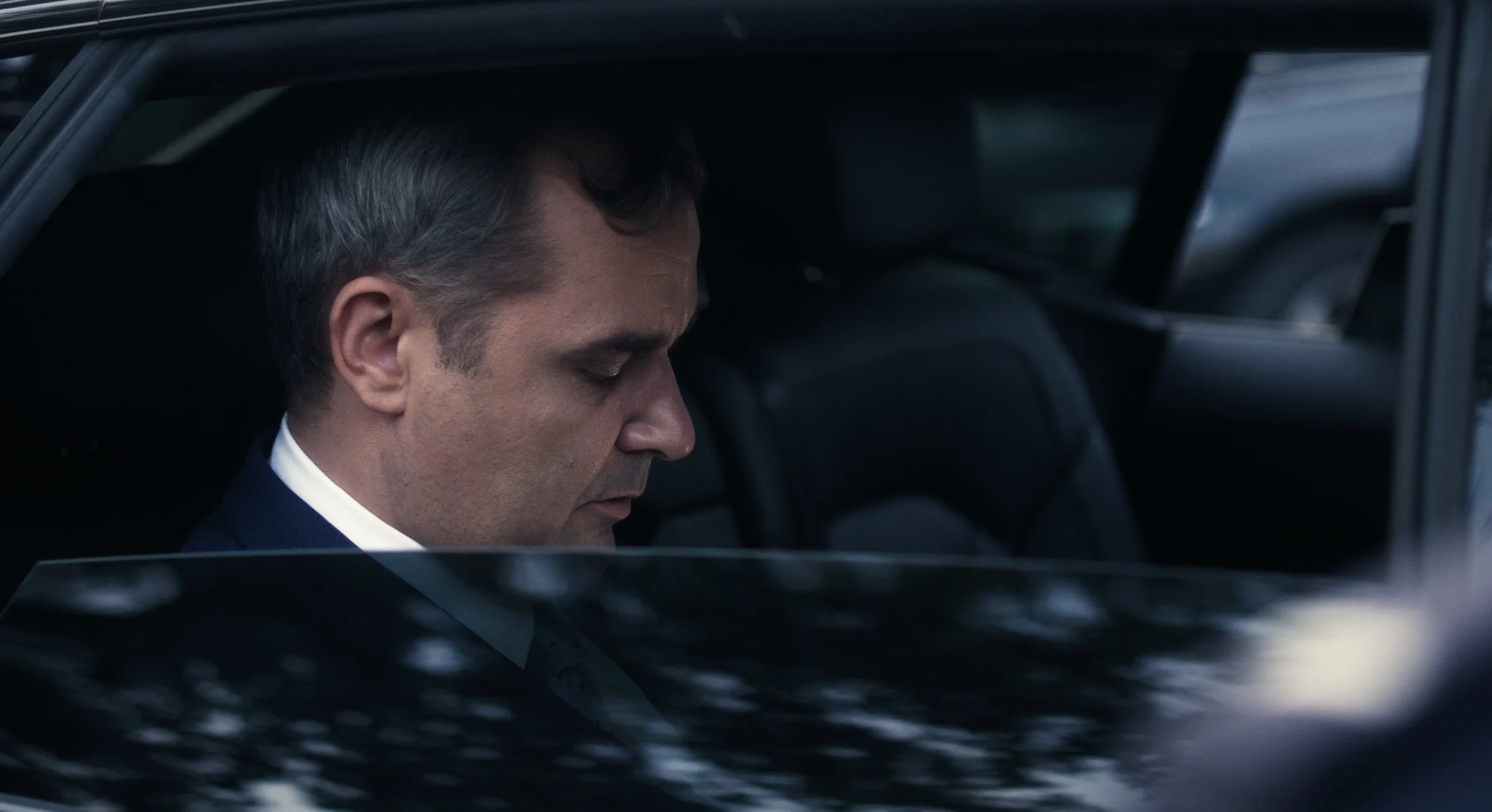 A scene from the television series Pod Willą