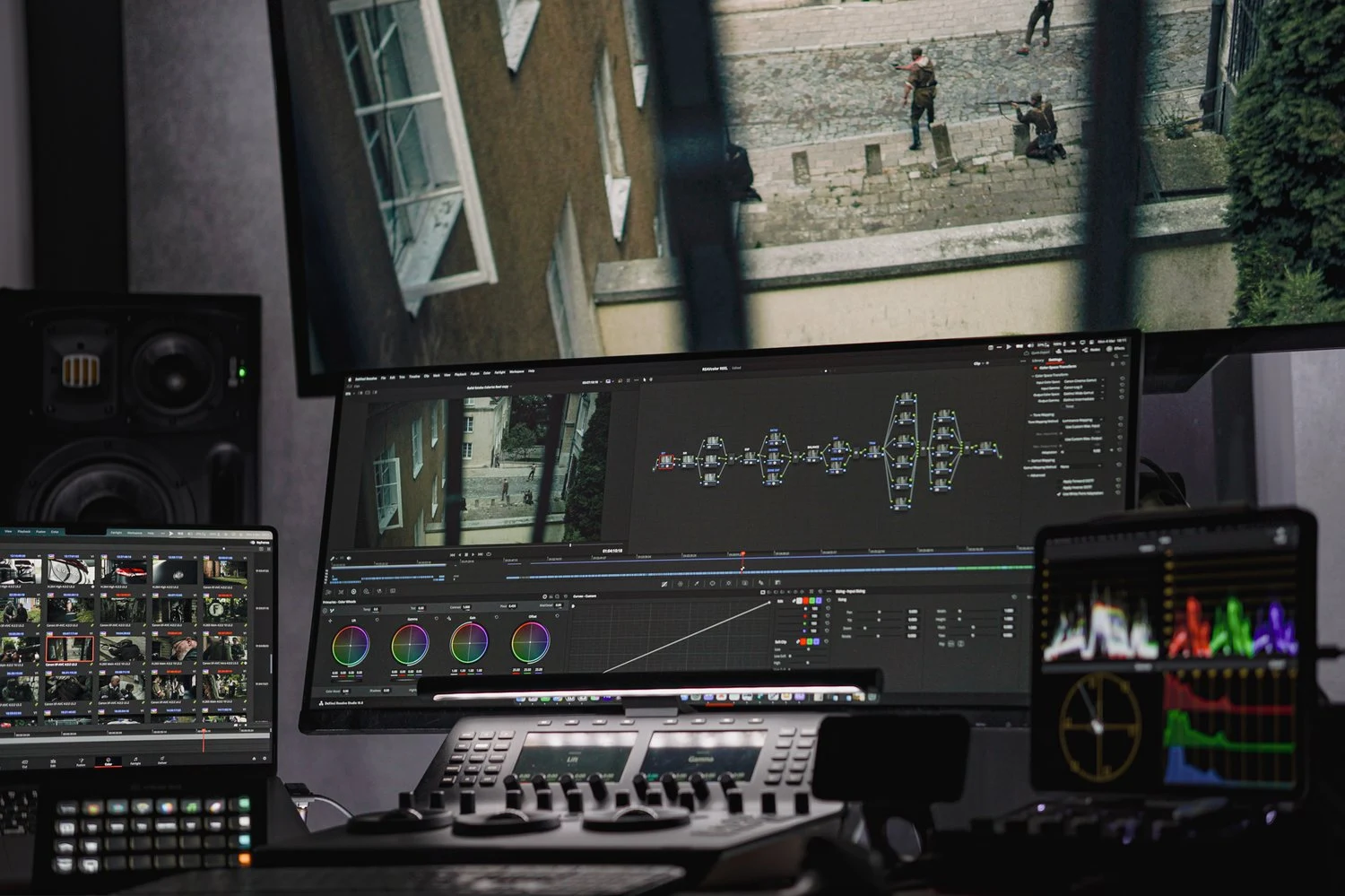 The mastering monitor and grading desk at REAV Color